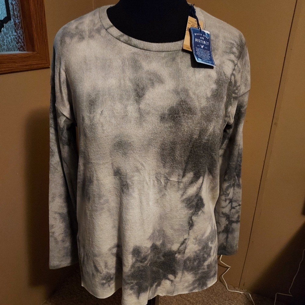 American Eagle sweater - women's size medium